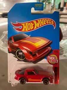 2017 Hot Wheels Kmart Entonces Y Ahora 4/10 Mazda RX-7 Rojo W/ Negro MC5 Rayos - Imagen 1 de 1