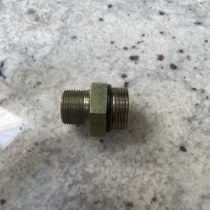 PARKER FLUID CONNECTORS 12-16 F50F-S, 1 5/16-12 TO 1 1/16-12 - Picture 1 of 3