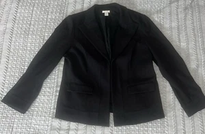 Chaqueta de Viajero Chico’s Negra Talla 2 Elástica 1 Gancho Blazer Forrado Almohadillas para los Hombros - Imagen 1 de 10
