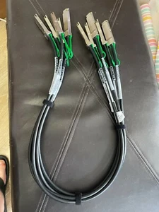 Konvolut von 5 QSFP28 1M 100G Kabeln - Amphenol NDAAFF-O101 - Bild 1 von 2
