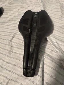 SADDLE PROLOGO DIMENSION NDR NACK CPC PAS 143 CARBON - Picture 1 of 3