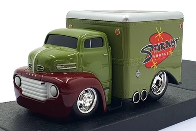 Muscle Machines 1/64 Scale 11610 - 1950 Ford COE Box Truck - Stardust - Image 1 of 4