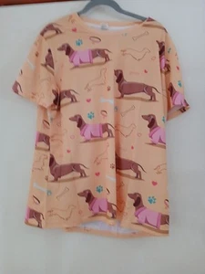 Ladies Top With Dachshunds Pattern Size 18 Unbranded New - Picture 1 of 3