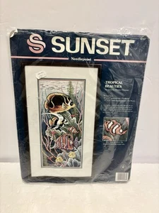 Sunset Tropical Beauties Nadelspitze von Diana Thomas 8”x 18” - Bild 1 von 4