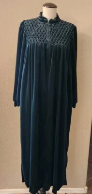 VTG Styled by Saybury Velour Velvet Tufted Dark Emerald Green Robe Zip  Sz S/M  - Image 1 of 4