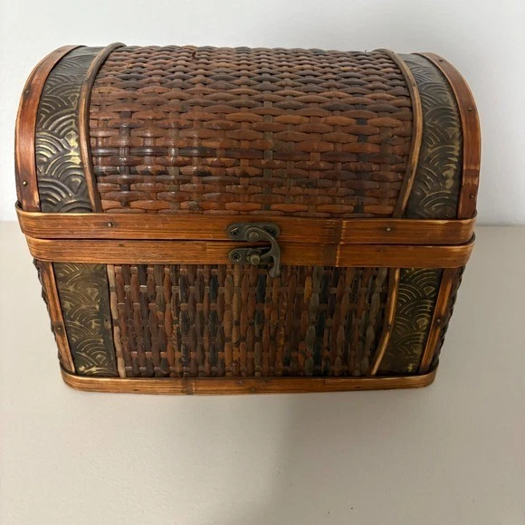 Vintage Woven Tin Treasure Chest Box Decorative Trinket Storage Holder Rustic - Image 1 of 4