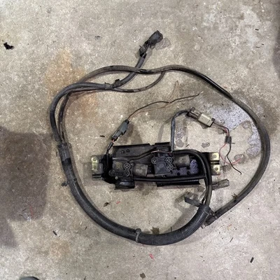 2003-2006 Jeep Wrangler Tj Locker Pumps With Bracket - Image 1 of 4