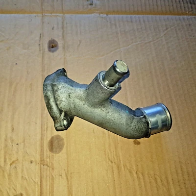 MANICOTTO INFERIORE LIQUIDO RAFFREDDAMENTO, Toyota RAV4 Serie 2 (2005) 1CD-FTV - Image 1 of 4