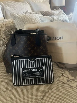 LOUIS VUITTON REVERSIBLE Neverfull Inside Out MM en NEGRO. ARTÍCULO# M11946 NUEVO Foto 1 de 4