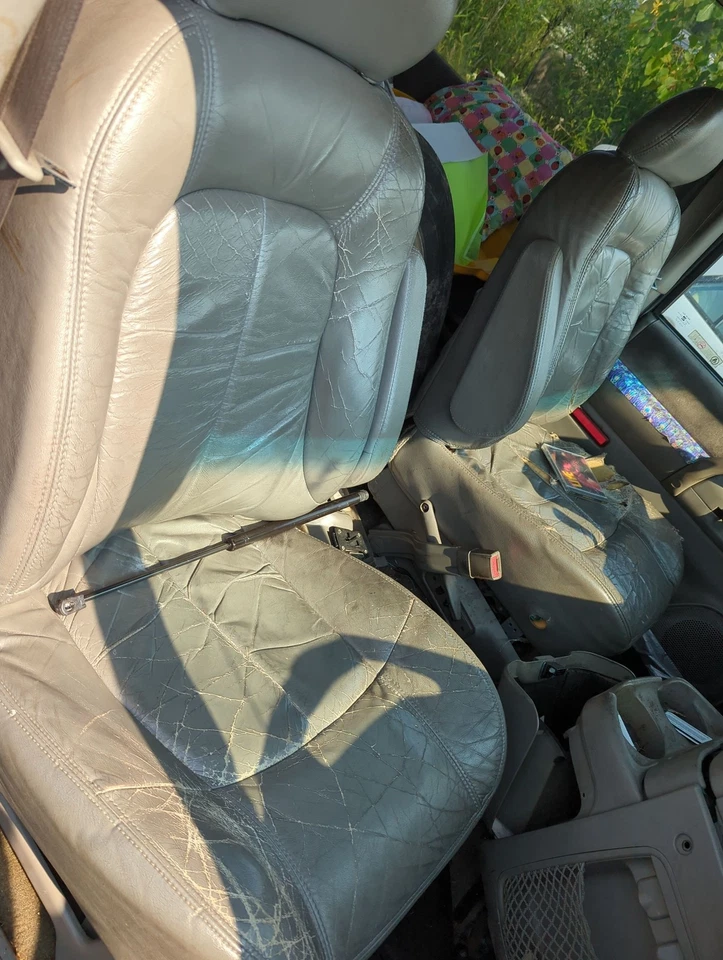 2003 Chevrolet Astro Passenger Front Seat Oem C4A18 - Image 1 of 1