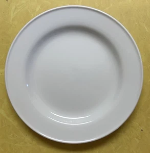 Pottery Barn Great White Rim Shape Pie Dessert Salad Plate 7.75” - Picture 1 of 3