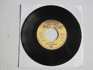 DONNA SUMMER - HOT STUFF - 7" 45 rpm vinyl record - Picture 1 of 1