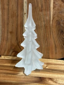 Vintage Milchglas Weihnachtsbaum Figur 8,5 cm groß - Bild 1 von 6