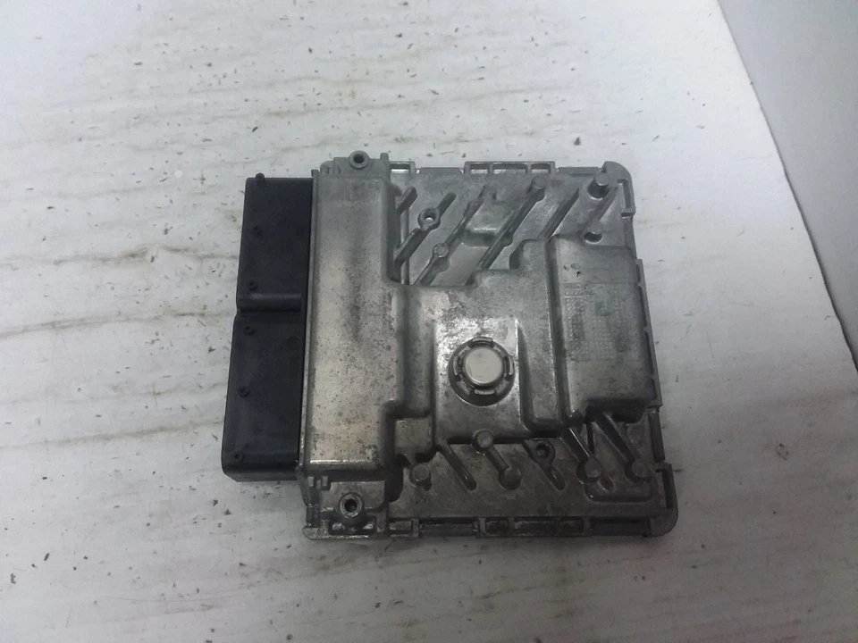 Módulo de control electrónico ECM del motor 2,0 L compatible con 17-18 PORSCHE MACAN 06K907425B Foto 1 de 4