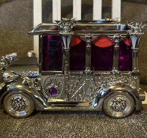 Bath & Body Works LIGHT UP COCHE FÚNEBRE GLOBO DE AGUA 3 mechas portavelas Halloween 2024 - Imagen 1 de 8