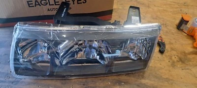 Conjunto de faros izquierdo lado del conductor para Saturn Vue GM2502228 2002-2004 Foto 1 de 4