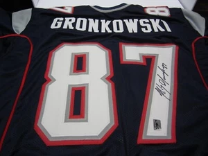 Rob Gronkowski Autographed New England Patriots Jersey with Player HALO Signed - Picture 1 of 2