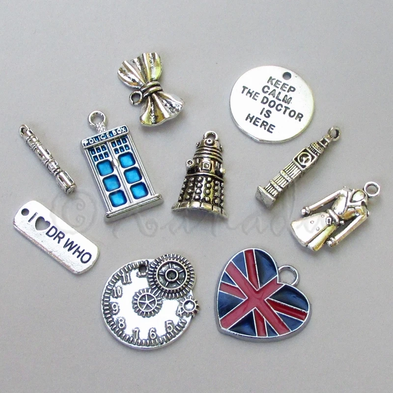 Doctor Who Venta al por mayor Tardis Dalek Union Jack dijes mezcla CM2014 - 10, 20 o 50 piezas Foto 1 de 4