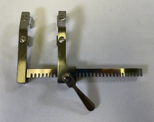 Retractor esternal pediátrico Pilling Weck 34-1158 Morse 10 cm de extensión 1,5 cm x 1 cm - Imagen 1 de 6
