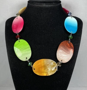 80s 16” NECKLACE BEACH SUMMER SEA MOP FACETED GLASS SHELL BEAD BLUE YELLOW RED - Picture 1 of 12