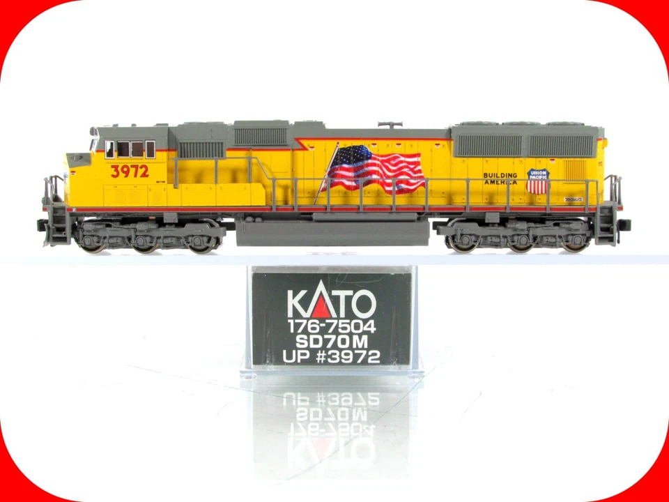 N Scale ***UNION PACIFIC*** SD70M Locomotive, UP 3972 ---- Kato 176-7504, w/ DCC - Image 1 of 4