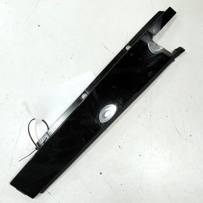 Aplique puerta trasera izquierda fiat 500 {51940155} 2016 2017 2018 Foto 1 de 4