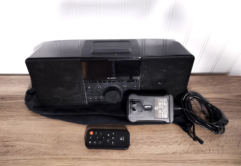 Squeezebox Boom All in One Network Music Player WiFi Remote - Image 1 of 4