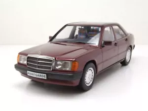 Modellino auto Mercedes 190 E 1.8 Avantgarde W201 1993 rosso 1:18 Triple9 - Foto 1 di 9