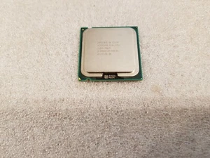 Processeur Intel 06 E5300 Pentium Dual-Core SLB9U 2.60 GHz - Picture 1 of 3