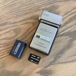 SONY HANDYCAM HDR-TG3E HD CAMCORDER. WITH CARD AND BATTERY. US SELLER! WORKING. - Picture 1 of 7