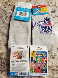 1 Deck Looney Toons Playing Cards & A FREE PAIR Of Sylvester Socks Brand New - Picture 1 of 3
