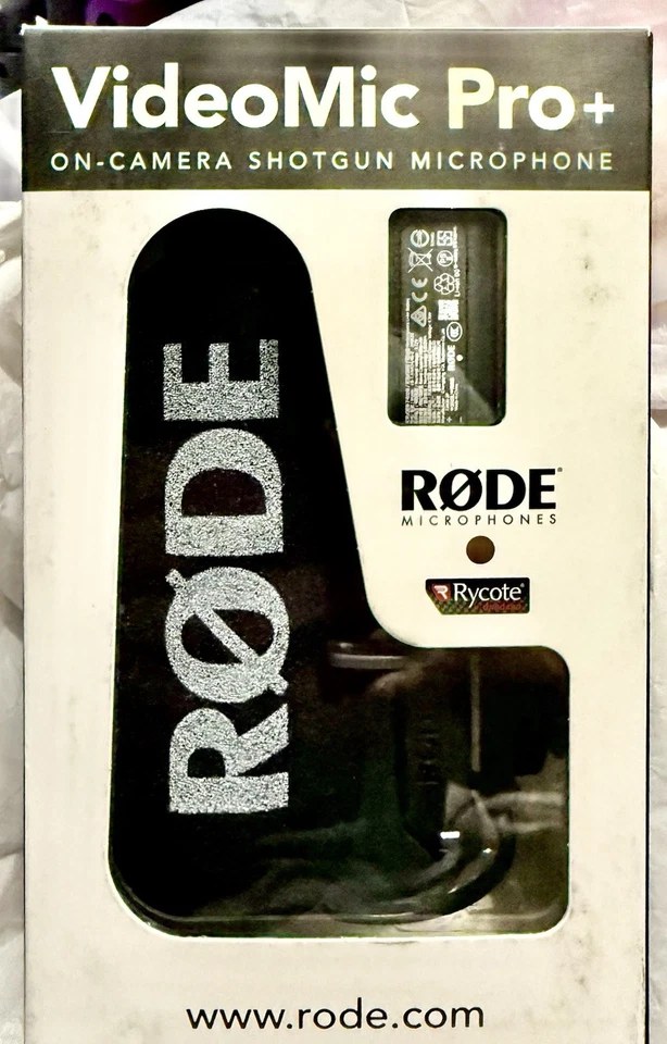 Micrófono de escopeta con montaje en cámara Rode VideoMic Pro Plus nuevo sin abrir Foto 1 de 2