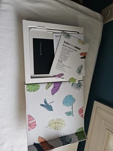 Kobo Libra Colour eReader 7" Glare-Free Colour E Ink - White (Open Box) . tested - Photo 1/8