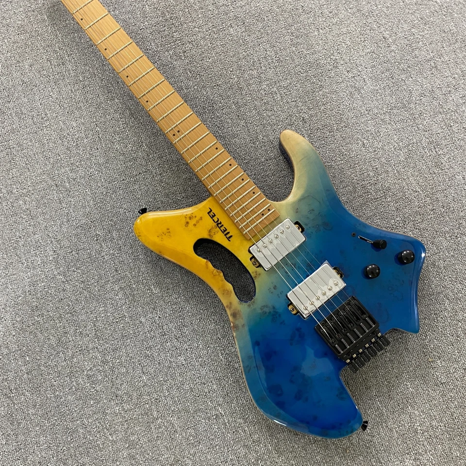 Low-price sale of Headless electric guitar with chrome hardware and 6 strings - Image 1 of 4