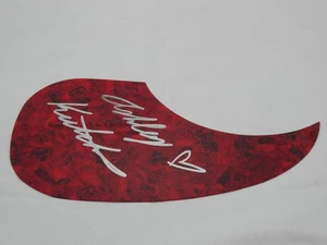Guitarra Acústica Ashley Kutcher Firmada a Mano Golpeador Country Pick Guard Música - Imagen 1 de 4