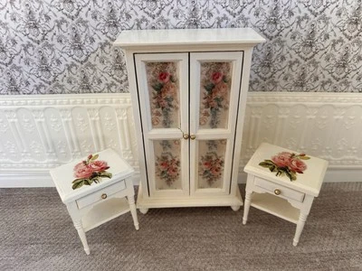 Dolls house 1/12 scale lovely cream wardrobe and bedsides cabinet set. - Image 1 of 4