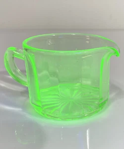 Green Depression Glass Creamer - Picture 1 of 6