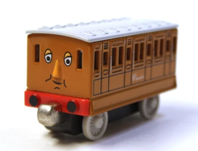 Thomas & Friends Clarabel vagón de pasajeros Take Along N Play diecast vagón de tren Foto 1 de 4