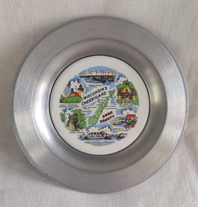 De colección "Wisconsin's Cherryland Door County" Arte Americano China Peltre/Cerámica - Imagen 1 de 14