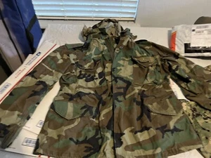 US Army Woodland Camouflage Cold Weather Field Jacket Medium Regular - Bild 1 von 10