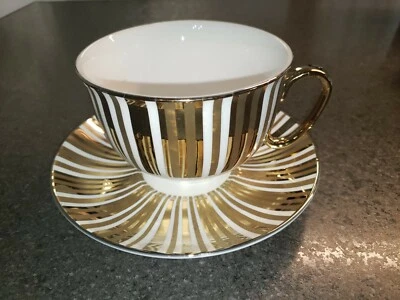 BELLA LUX GOLD GILT "HOLIDAY COLLECTION" LARGE 12 OZ. COFFEE TEA CUP & SAUCER  - Image 1 of 4