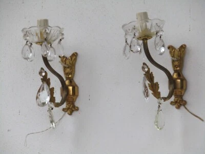 Coppia antiche applique 1 luce bronzo dorato e cristallo Italia Epoca 1930-50 - Immagine 1 di 4