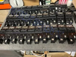 LENGÜETAS STAGGERD ZINSCO QFP2T200 2 POLOS 200A 120/240V REACONDICIONADAS - Imagen 1 de 4