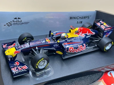 MINICHAMPS 1/18 Red Bull Racing Renault RB7 Sebastian Vettel 2011 110110001 - Image 1 of 4