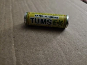 Rollo De Tums Antiácido De Colección Nuevo De Lote Antiguo Completo Sin Abrir Sellado - Imagen 1 de 4