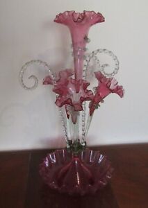 Ancien Canneberge Verre Grand Epergne cranberry glass vase in vg condition