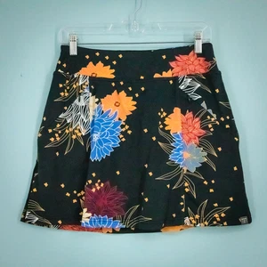 Title Nine Taglia Small S Nero Maestoso Stampa Floreale Pull On Active Outdoor Skort - Foto 1 di 6