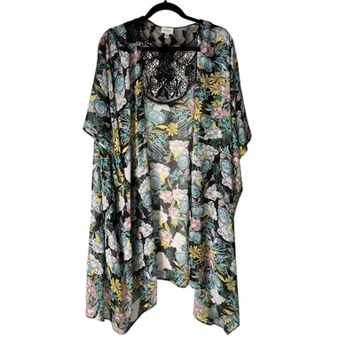 Avenue Floral Print Kimono Open Front Plus Size 22/24 Black Lace Trim Topper - Image 1 of 4