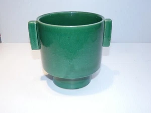 Maceta de cerámica artística verde con forma retro - Imagen 1 de 4