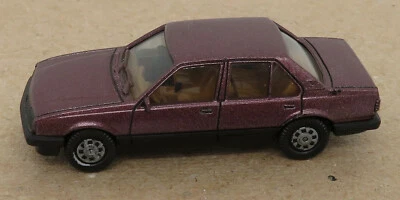 MICRO HERPA HO 1/87 OPEL ASCONA 4 portes violine intérieur marron no box - Photo 1/4